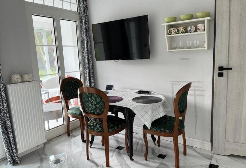 בית מלון כפרי Dobra1