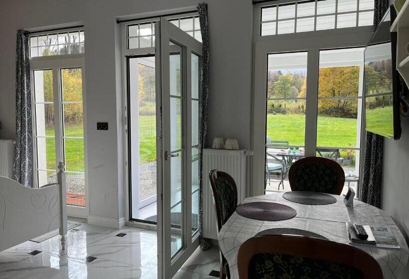 בית מלון כפרי Dobra1