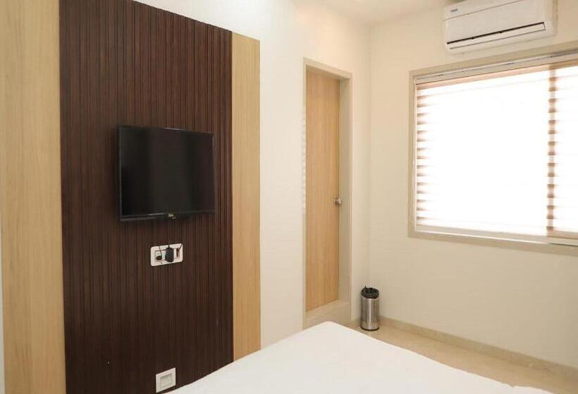 בית מלון כפרי Dwarka Palace