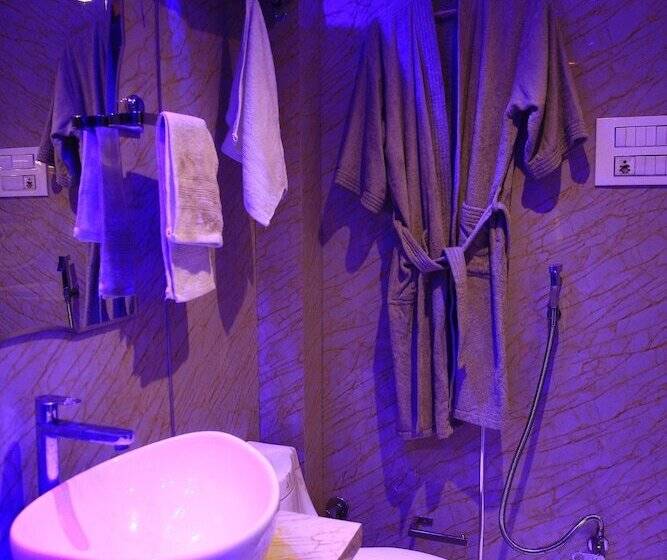 בית מלון כפרי Ebowla Residency