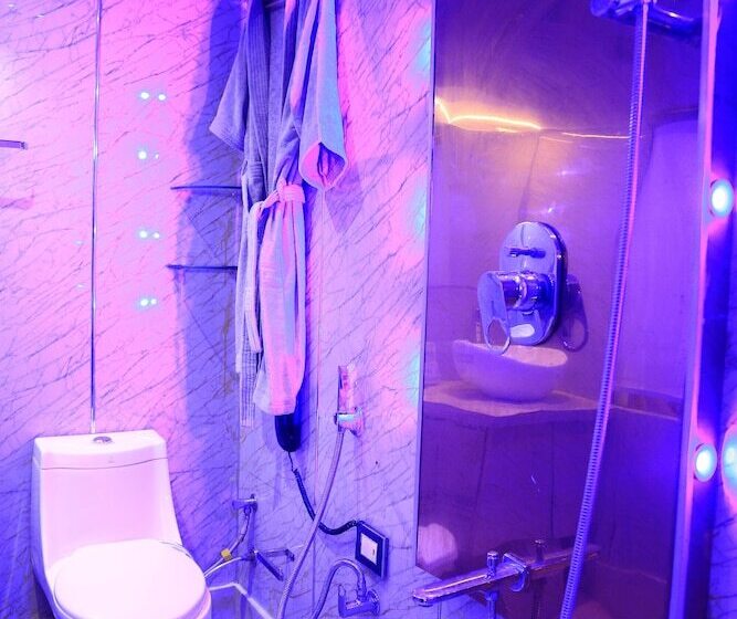 בית מלון כפרי Ebowla Residency