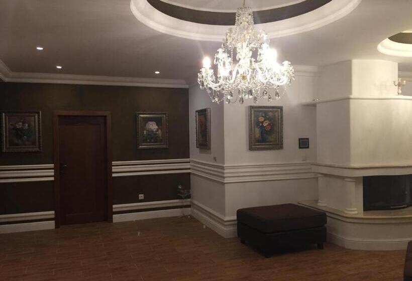 בית מלון כפרי Galeria Pezinska Baba