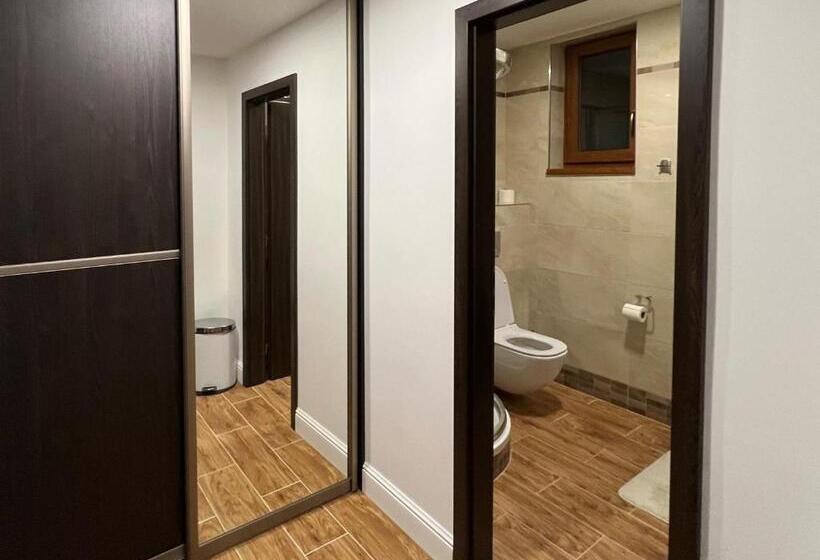 בית מלון כפרי Galeria Pezinska Baba