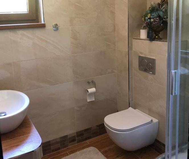 בית מלון כפרי Galeria Pezinska Baba