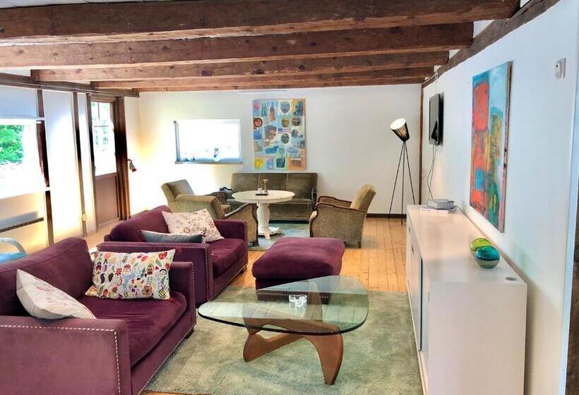 Отель Gåsen Out B&b