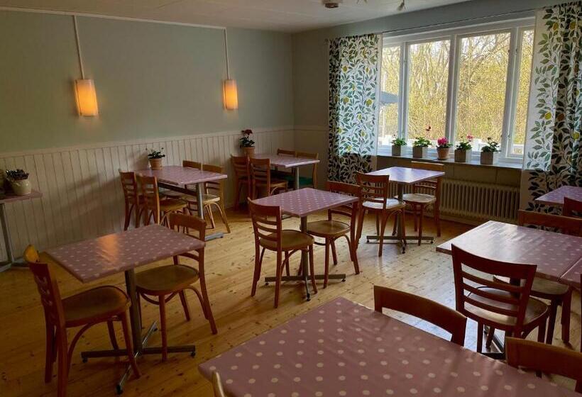 Отель Gåsen Out B&b