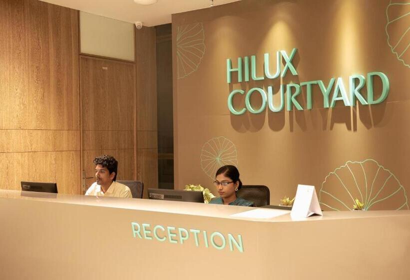 Отель Hilux Courtyard