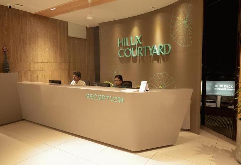 Отель Hilux Courtyard