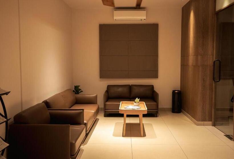 Отель Hilux Courtyard