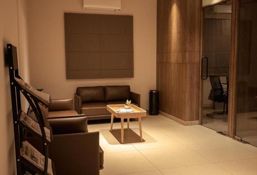 Отель Hilux Courtyard