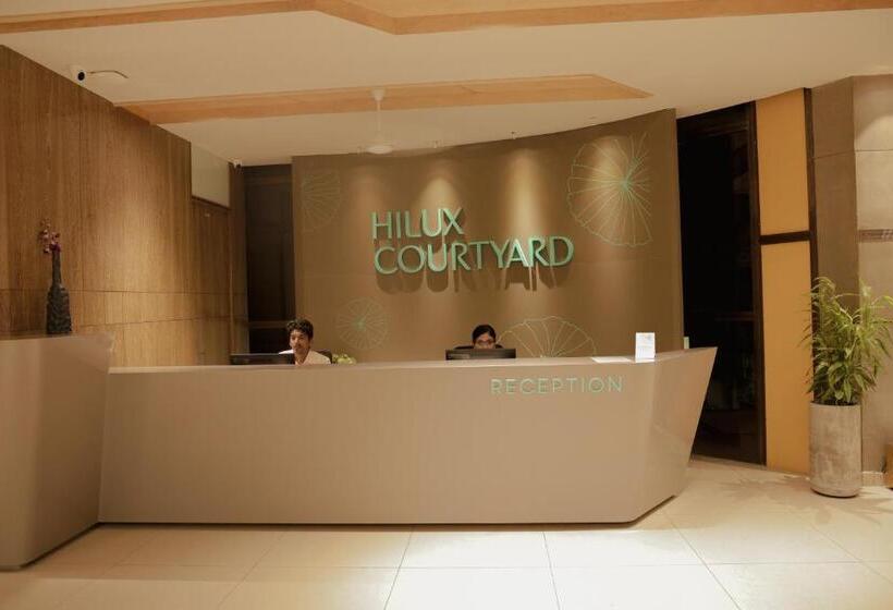 Отель Hilux Courtyard