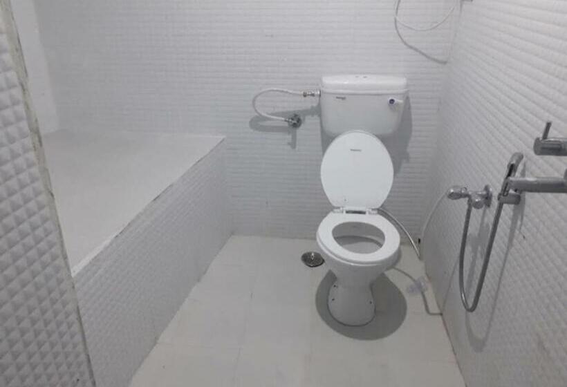 Отель Kantha Fort Home Stay, Kanthgaon