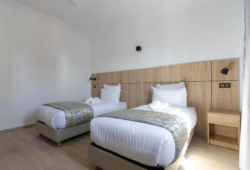 ホテル Karam City