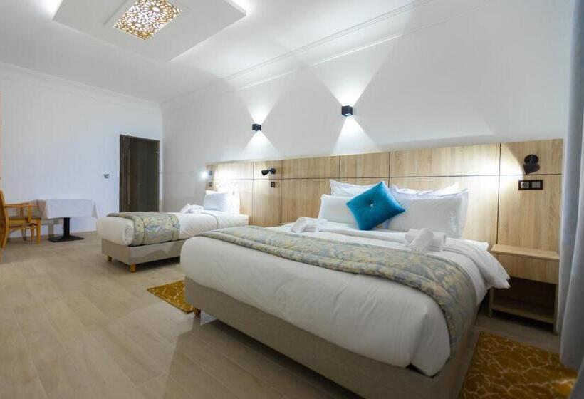 ホテル Karam City