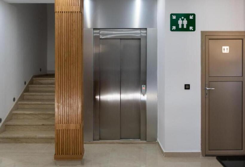 ホテル Karam City