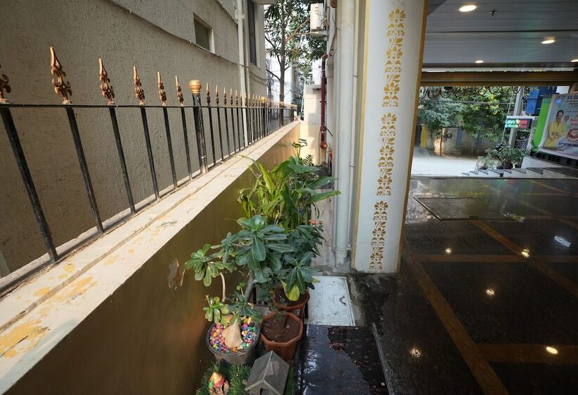 K N Gupta Group Of Hotel Castle