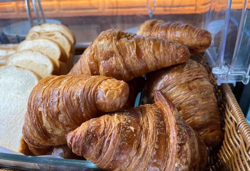 فندق Macchiato Resort Savannakhet Opposite Thai Embassy