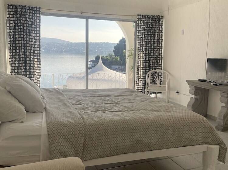 ホテル Marina Palace Teques