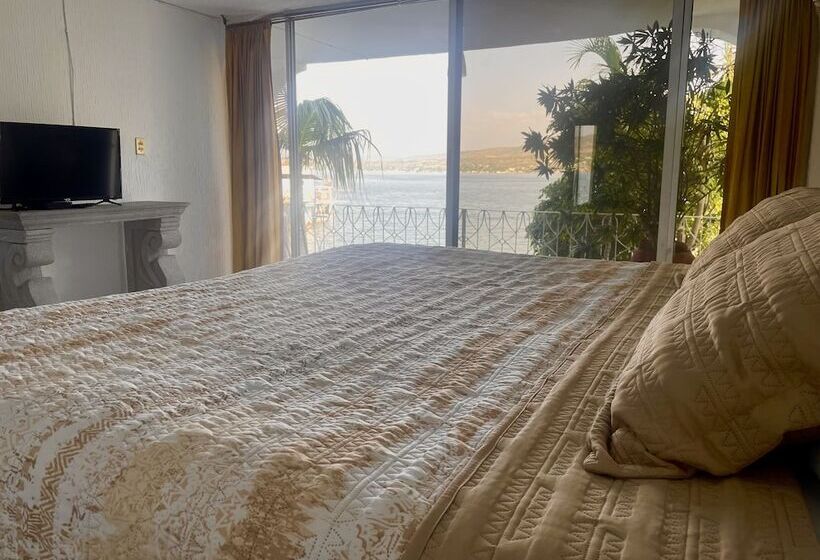 ホテル Marina Palace Teques