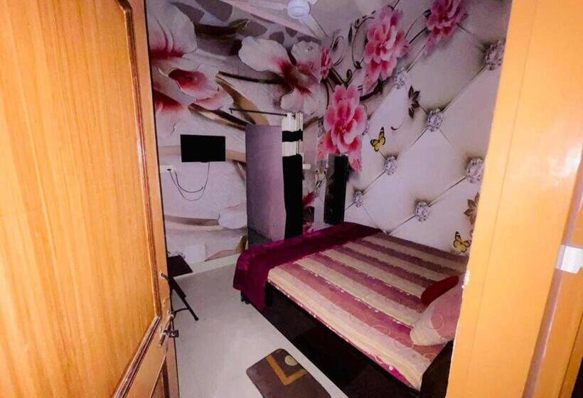 בית מלון כפרי Oyo 70132 Mayur Guest House