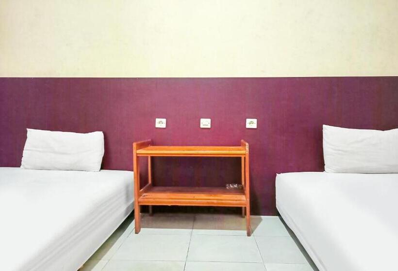 Отель Oyo 91936  Lima Dara