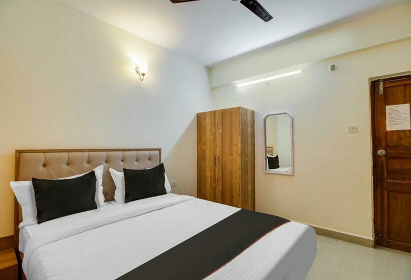 בית מלון כפרי Oyo Flagship 70310 Declassio By Goas Pearl