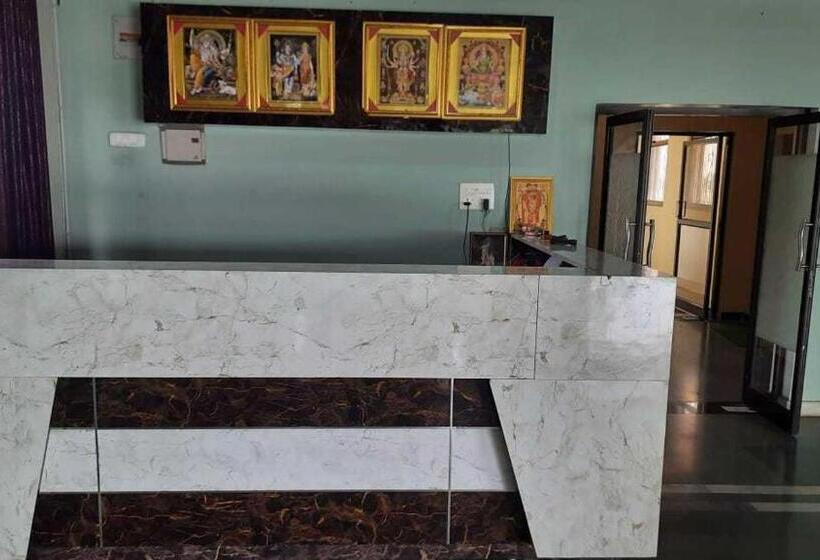 Отель Pop 70321 Shyam Bhog