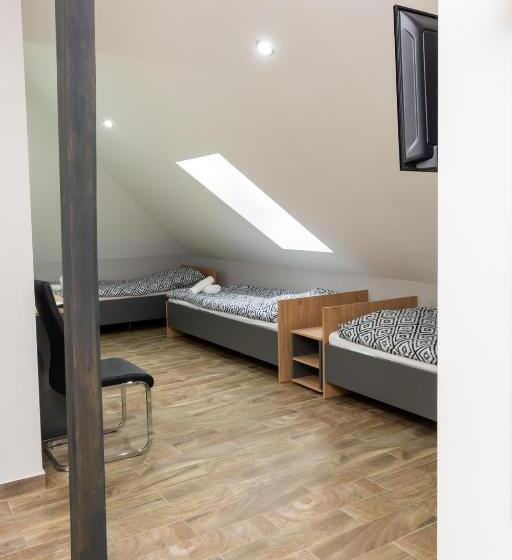 酒店 Restauracja Biały Kruk