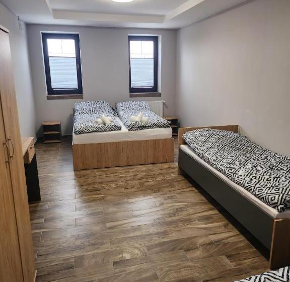 酒店 Restauracja Biały Kruk