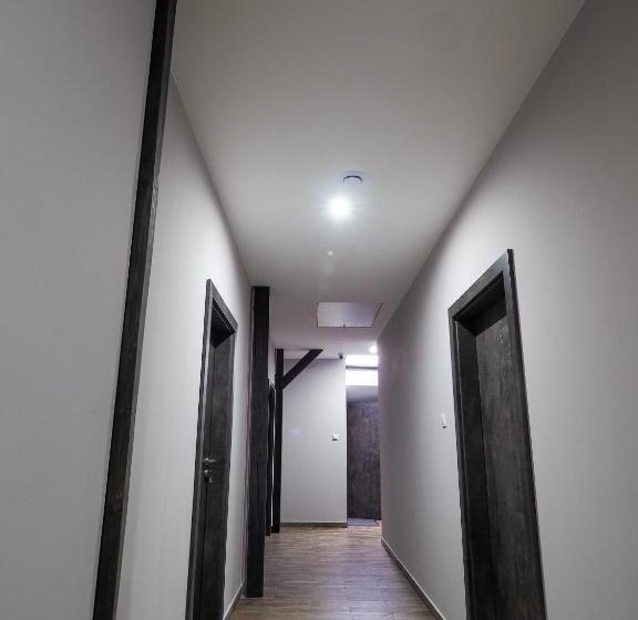 酒店 Restauracja Biały Kruk