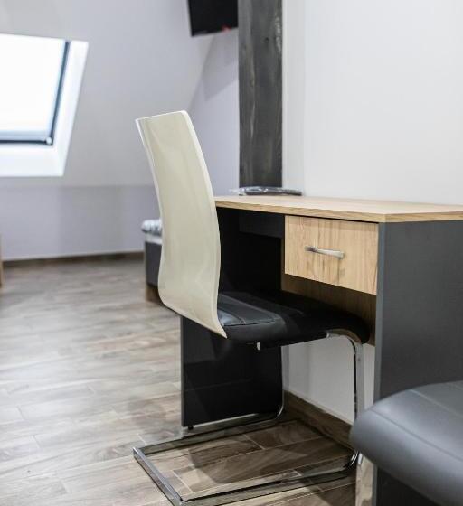 酒店 Restauracja Biały Kruk