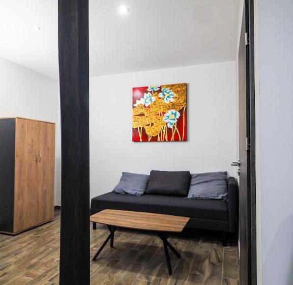 酒店 Restauracja Biały Kruk