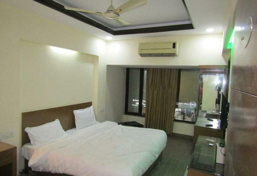 בית מלון כפרי Royal Regency