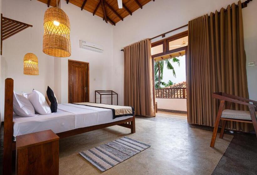 בית מלון כפרי Serenity Boutique   Unawatuna