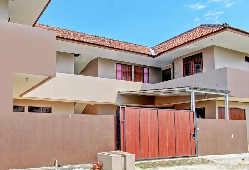 בית מלון כפרי Spot On 91932 Guest House Mustika Syariah