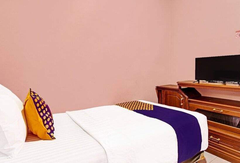 בית מלון כפרי Spot On 91932 Guest House Mustika Syariah