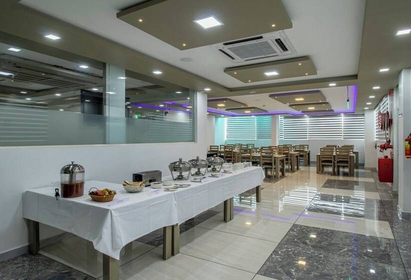 Отель Treebo Trend Chembra Residency