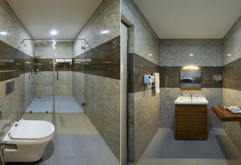 Отель Treebo Trend Chembra Residency