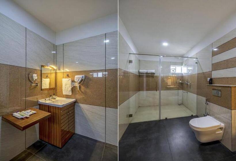 Отель Treebo Trend Chembra Residency