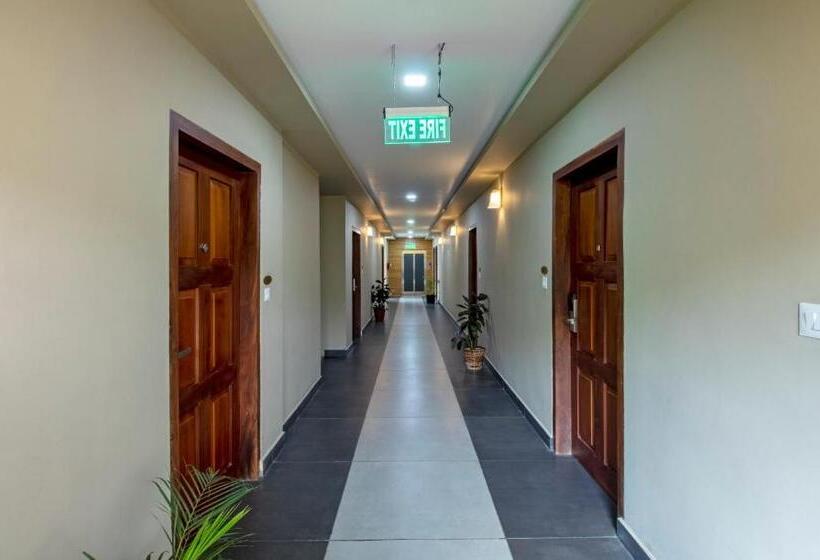 Отель Treebo Trend Chembra Residency