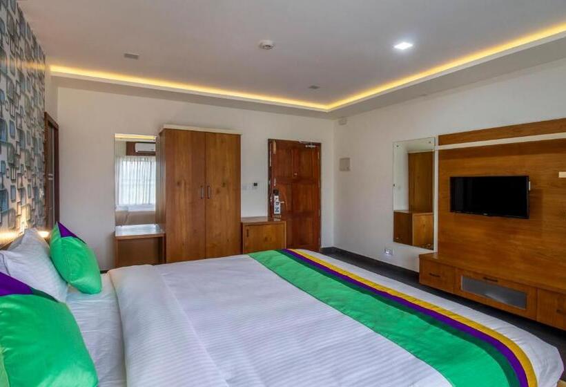 Отель Treebo Trend Chembra Residency