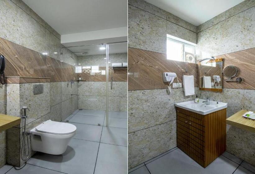 Отель Treebo Trend Chembra Residency