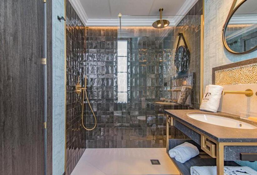 فندق Vesci Faventia