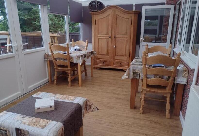 Little Bassett Bed & Breakfast