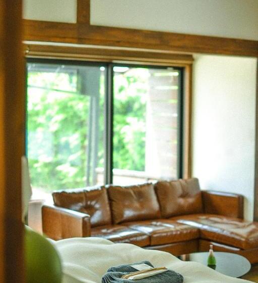 펜션 深々 Books&stay シンシンブックスアンドステイ