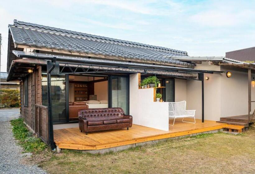 펜션 深々 Books&stay シンシンブックスアンドステイ