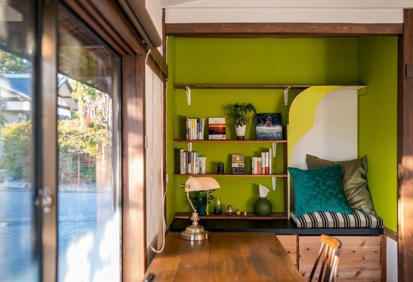 펜션 深々 Books&stay シンシンブックスアンドステイ