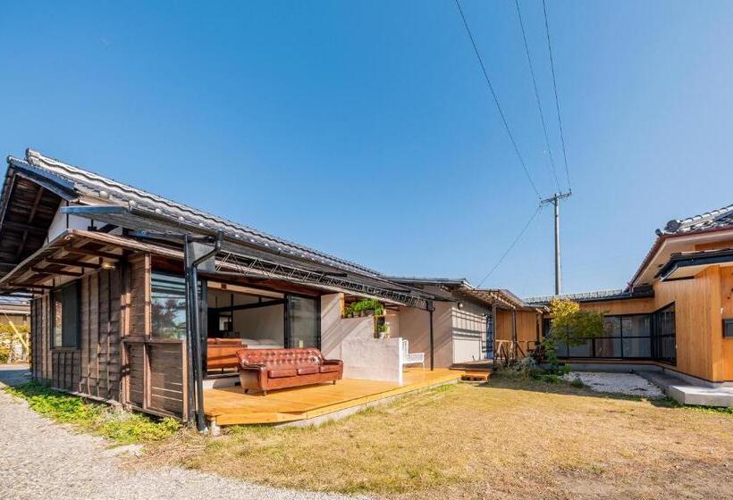 펜션 深々 Books&stay シンシンブックスアンドステイ