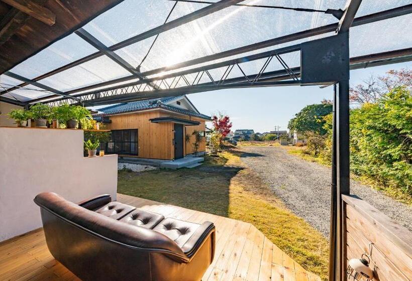 펜션 深々 Books&stay シンシンブックスアンドステイ