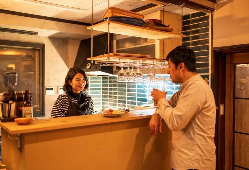 펜션 深々 Books&stay シンシンブックスアンドステイ